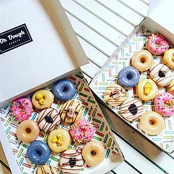 100-pack of mixed MINI donuts