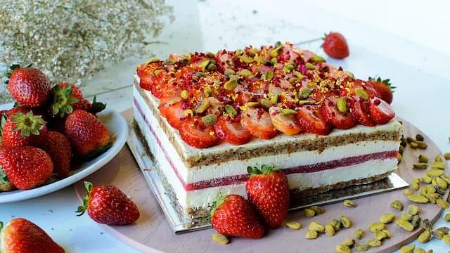 Signature Strawberry, Cream & Pistachio Cake