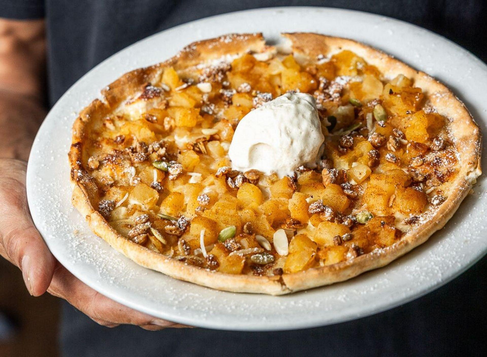 Apple Pie Pizza