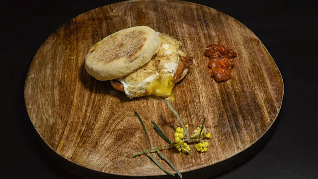 Bacon & Egg English Muffin