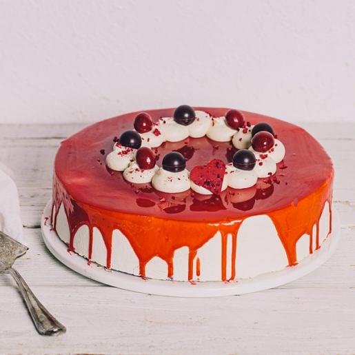 Red Velvet Deluxe Cake