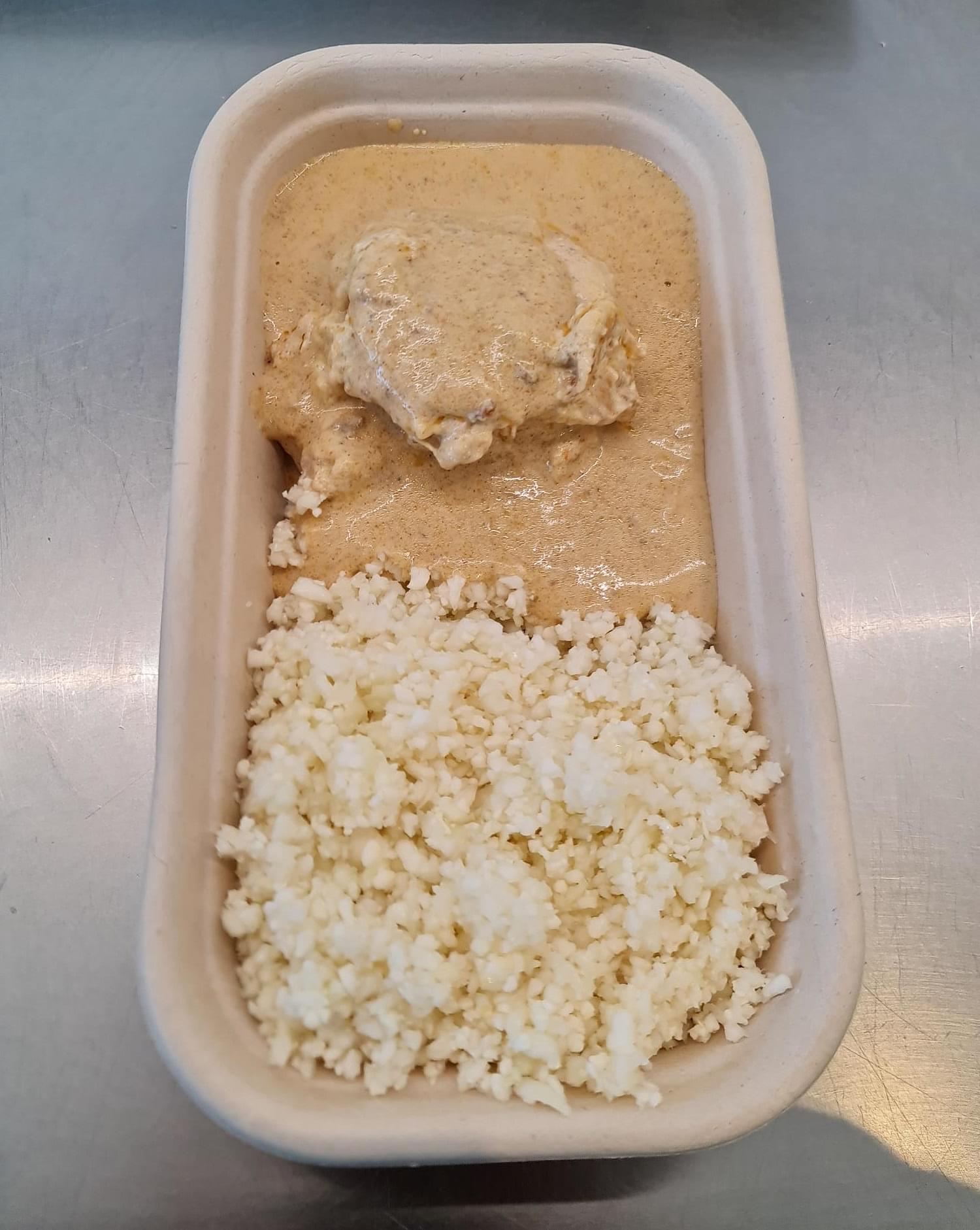 Chicken Satay Curry with Cauliflower Rice