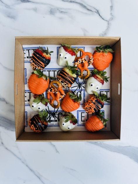 Spooky White Chocolate Strawberries