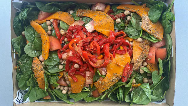 Roasted Pumpkin, Baby Spinach, Chickpea, Tomato & Capsicum