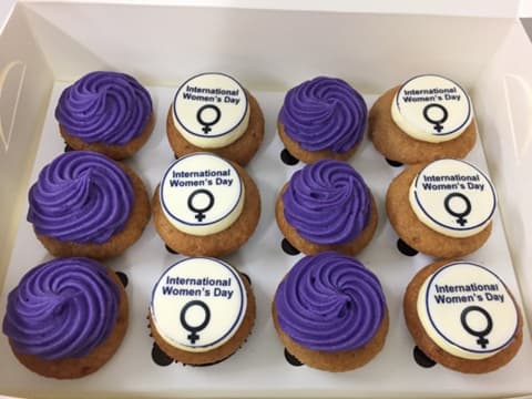 Women's Day Cupcakes - 4cm