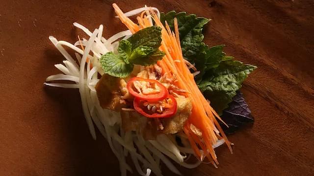 Tender Sliced Beef and Green Mango Vietnamese Exotic Salad