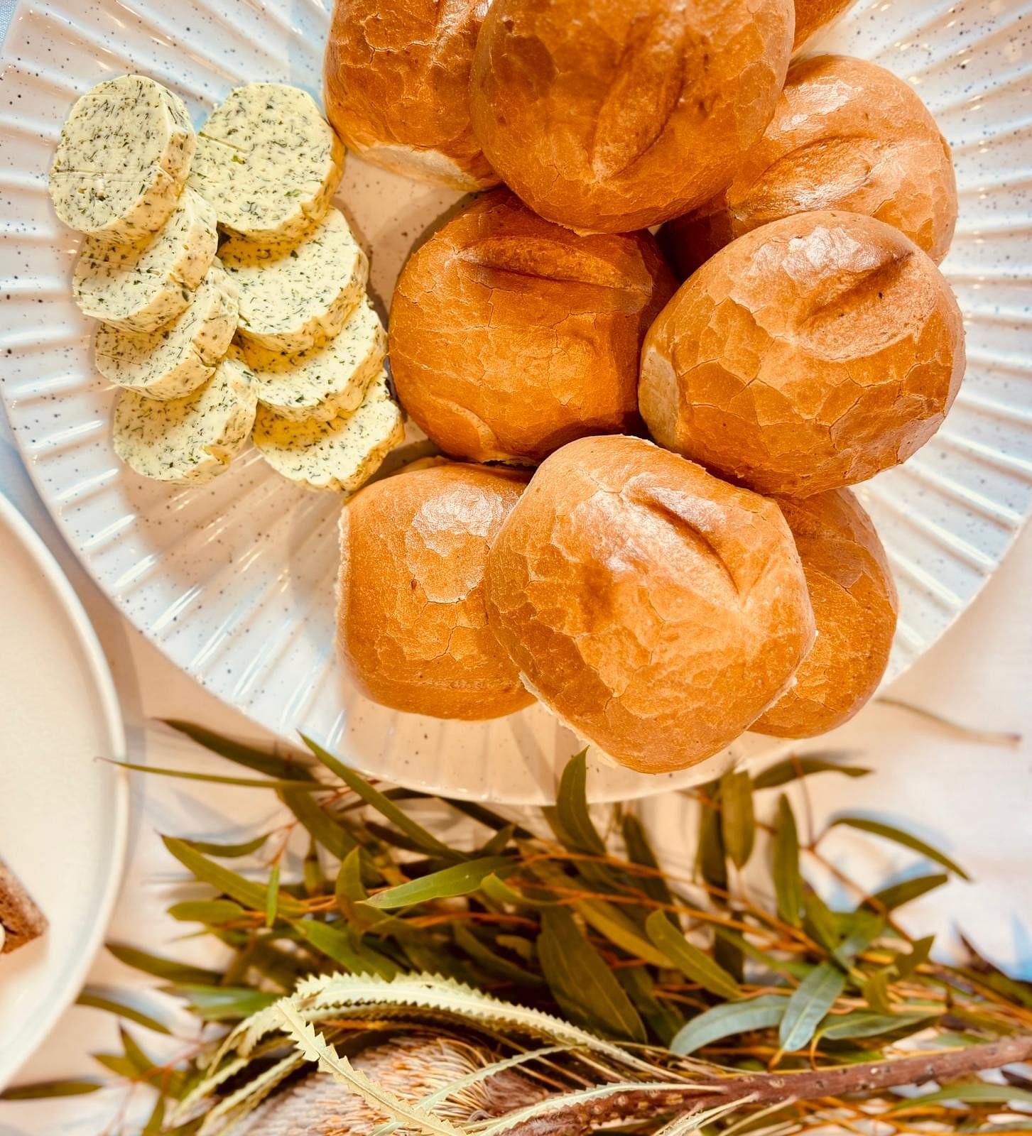 Naidoc Damper Rolls