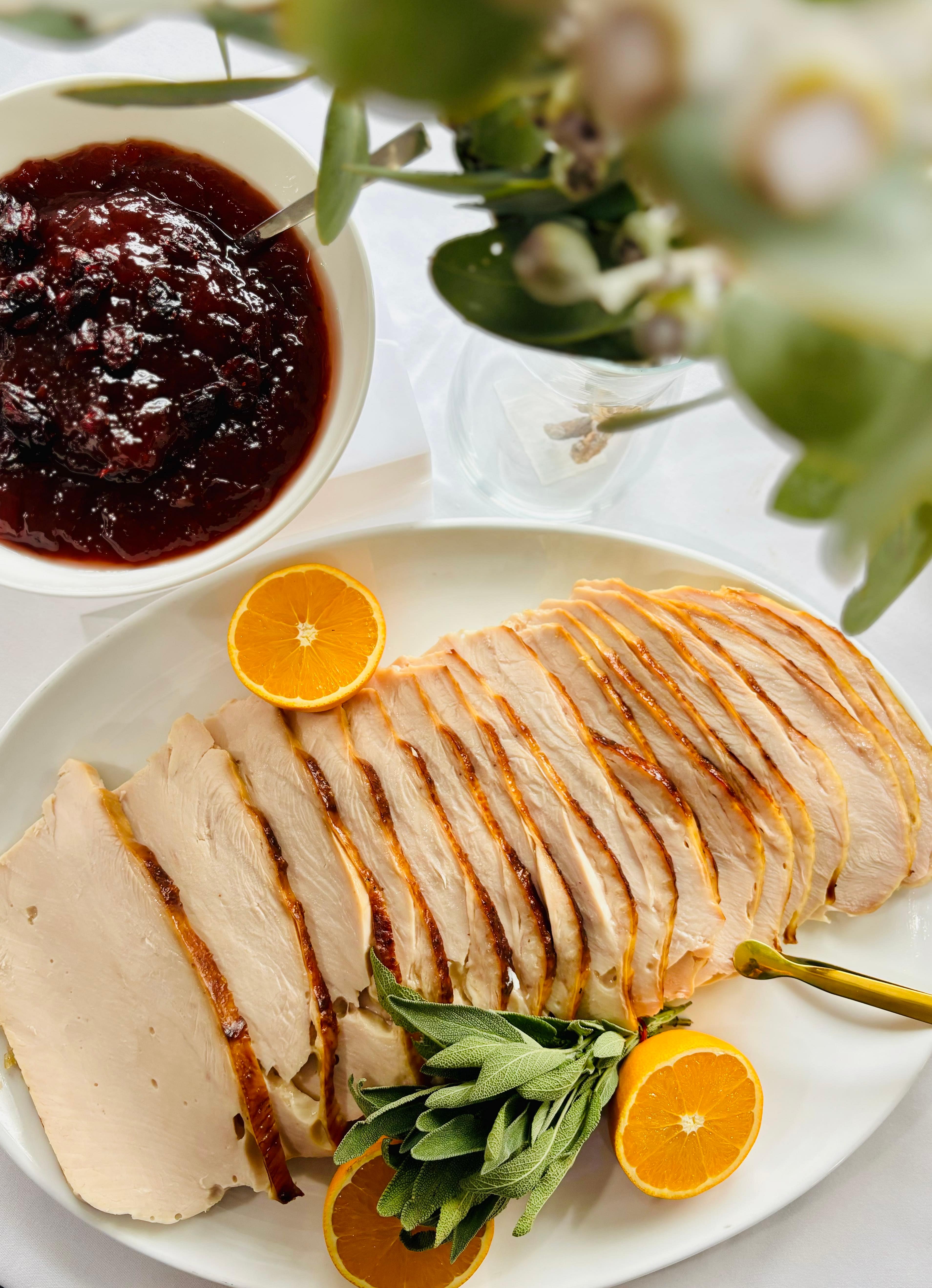 Xmas 2.5kg Oven Roasted Sliced Turkey Breast, Cranberry Sauce