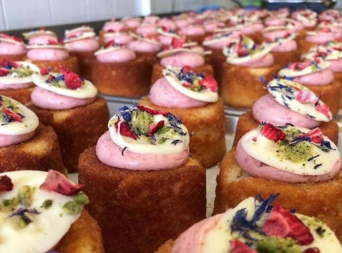 Little Secrets Lychee & Strawberry High Tea Cakes