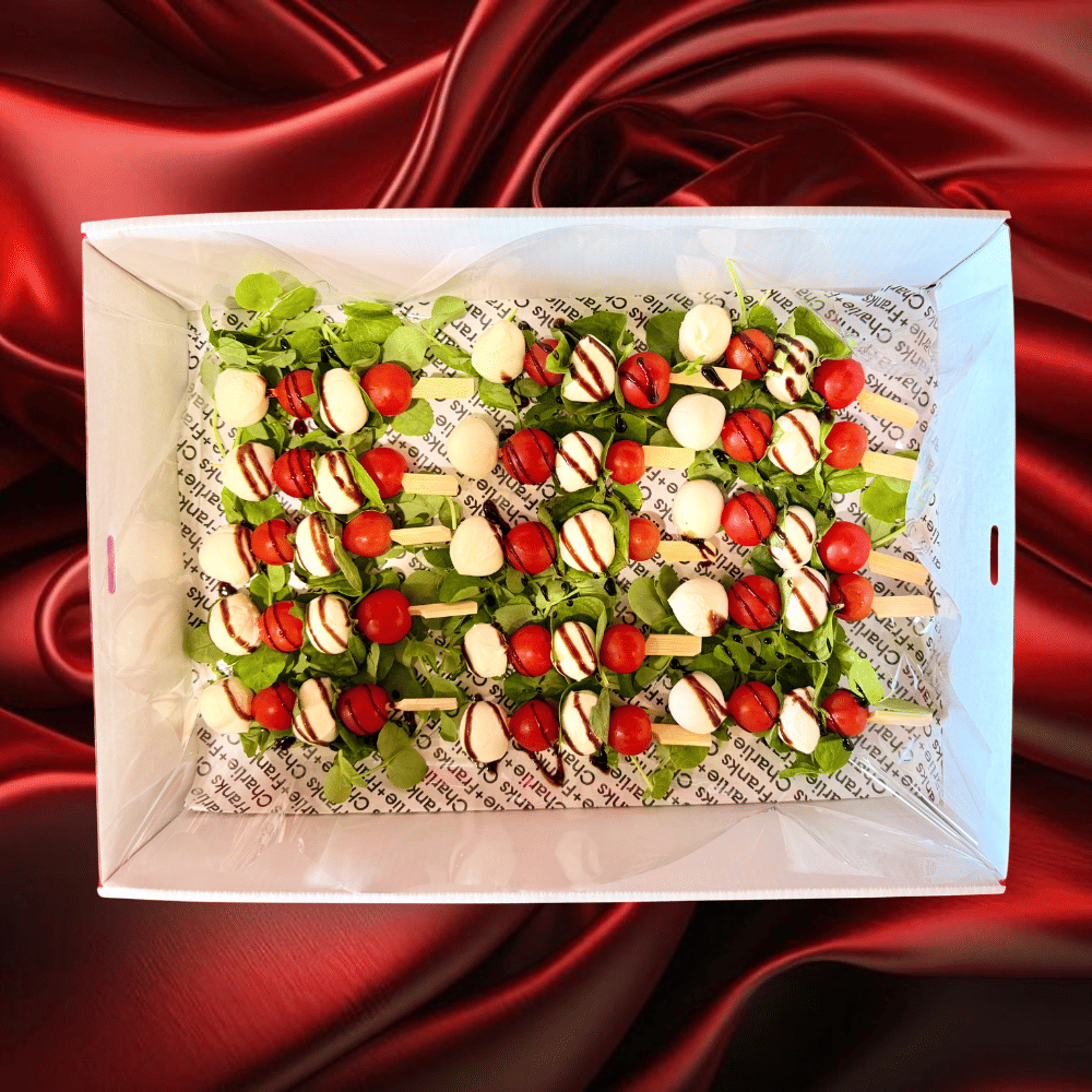 Canapé – Caprese Skewers