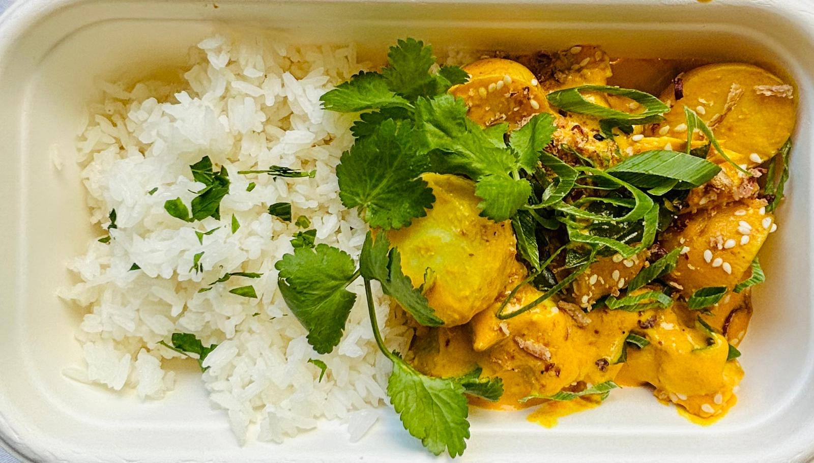 Barramundi Turmeric, Coconut Curry & Rice