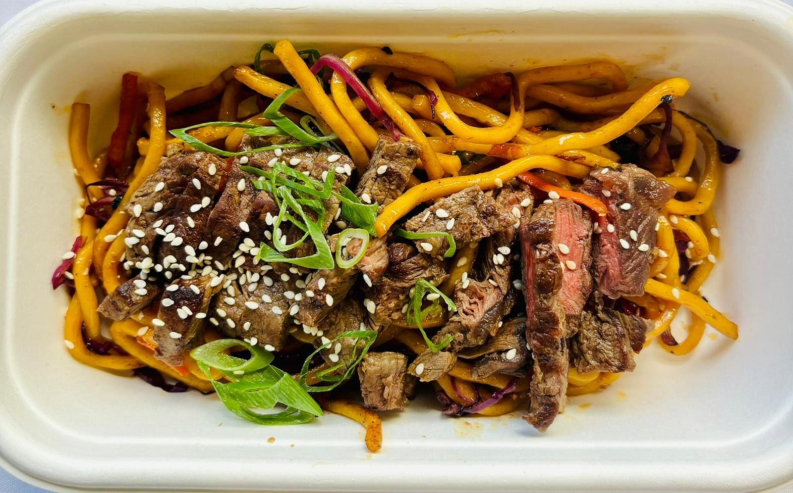 Beef Stir Fry Vegetables with Hokkien Noodles