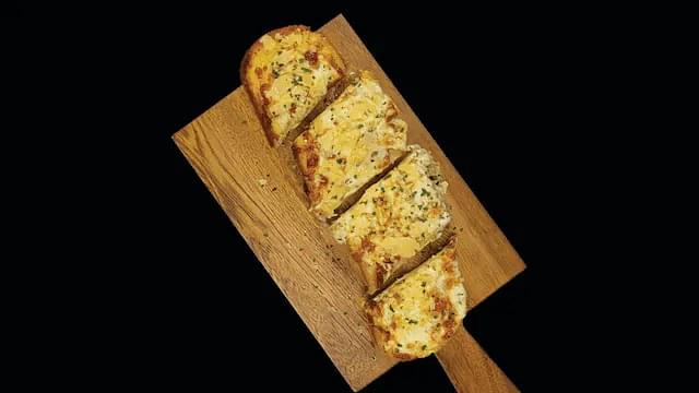 Cheesy Garlic Bread 