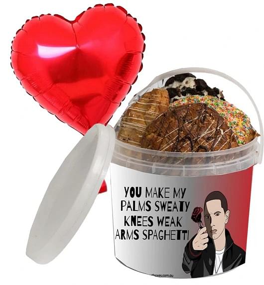 Eminem Love Cookie Bucket + Free Balloon
