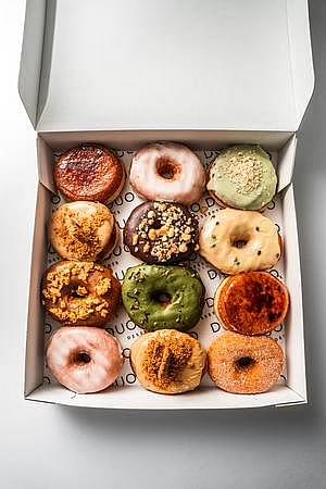 12-Pack Donut Gift Box