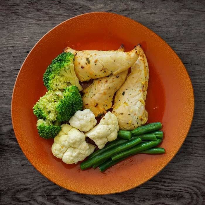Lemon & Thyme Chicken w Light Vegetables