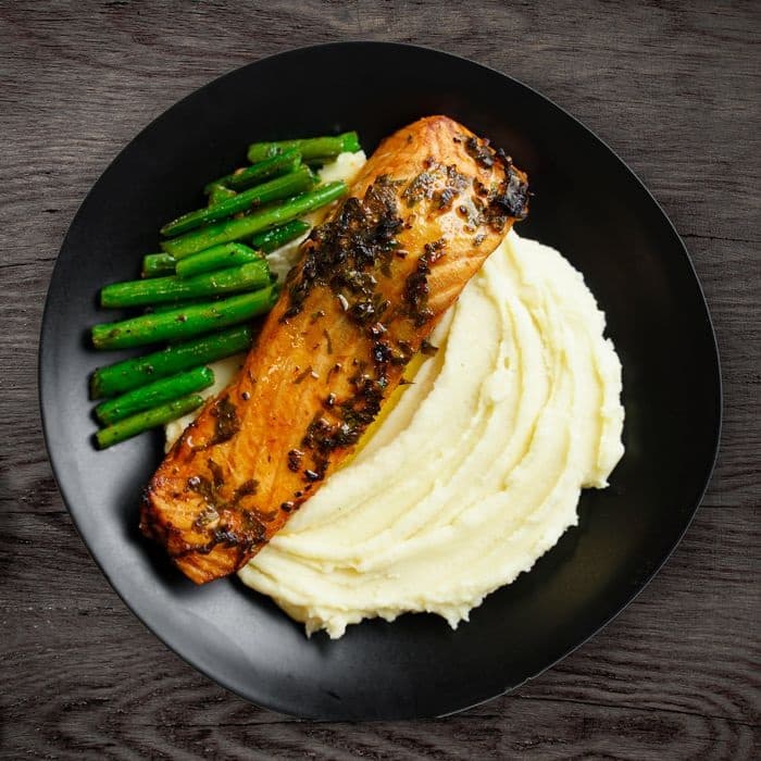 Grilled Salmon With Mash Potatoes And Green Beans