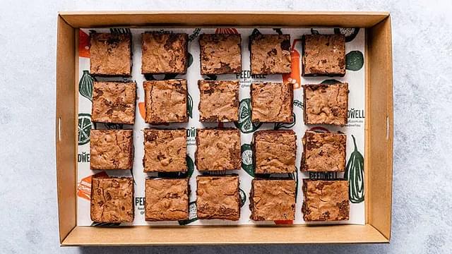 Chocolate Macadamia Brownies (20 Pack)