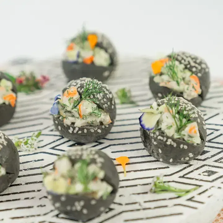 Australian Prawn, Citrus & Dill Remoulade, Charcoal Brioche Baby Bun, Edible Blooms
