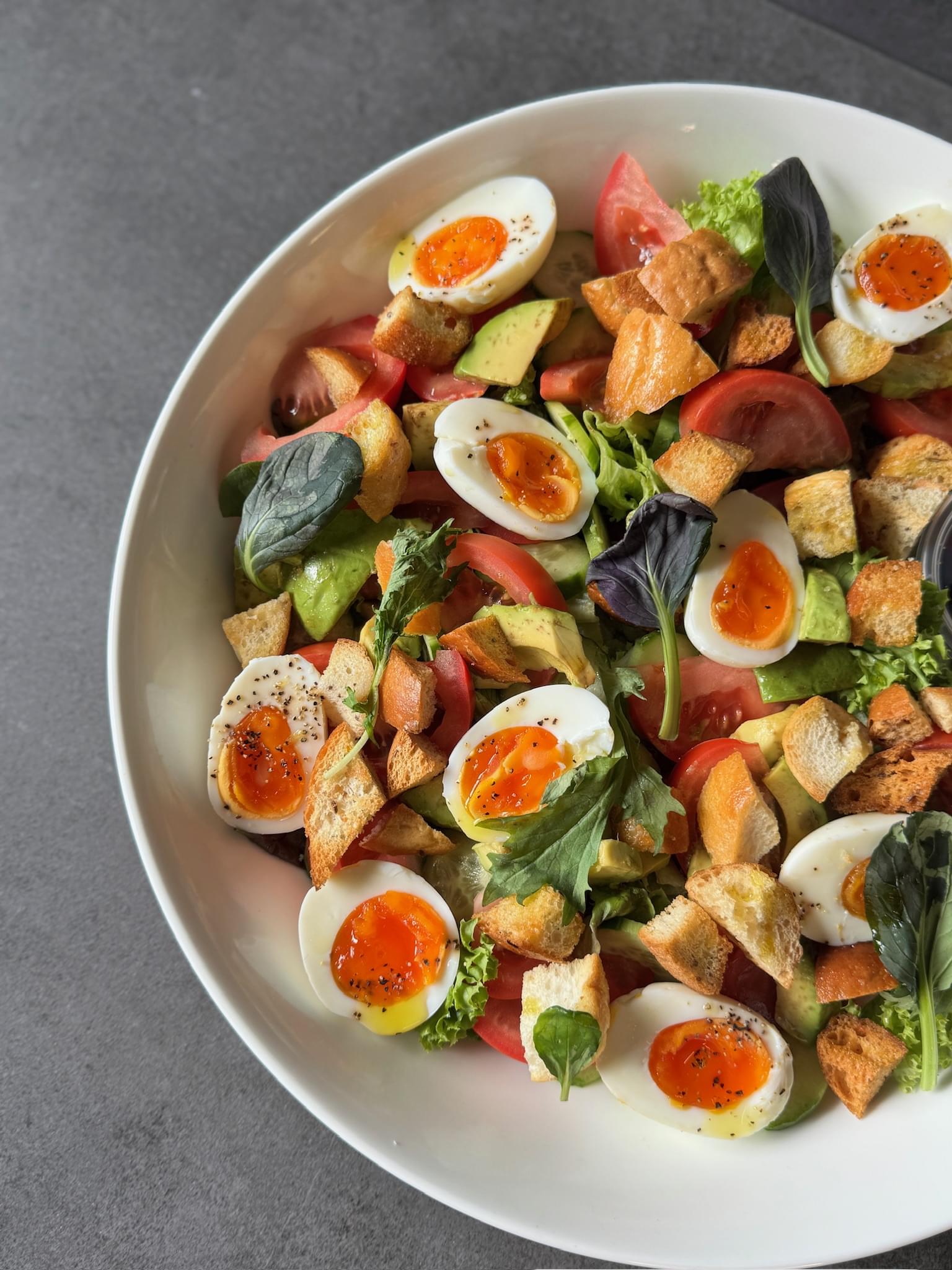 Seasonal Leaf Salad