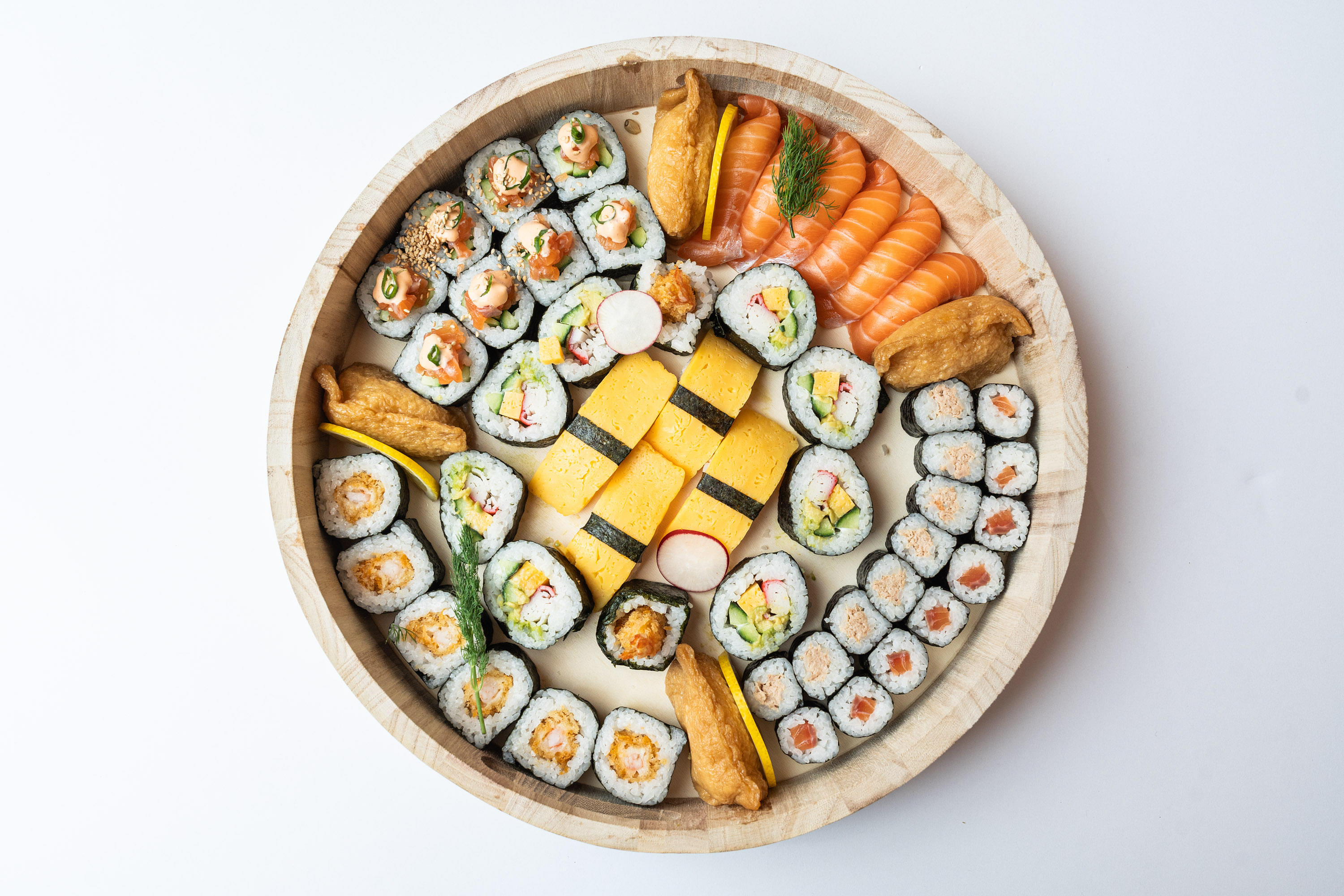 Deluxe Sushi Platter