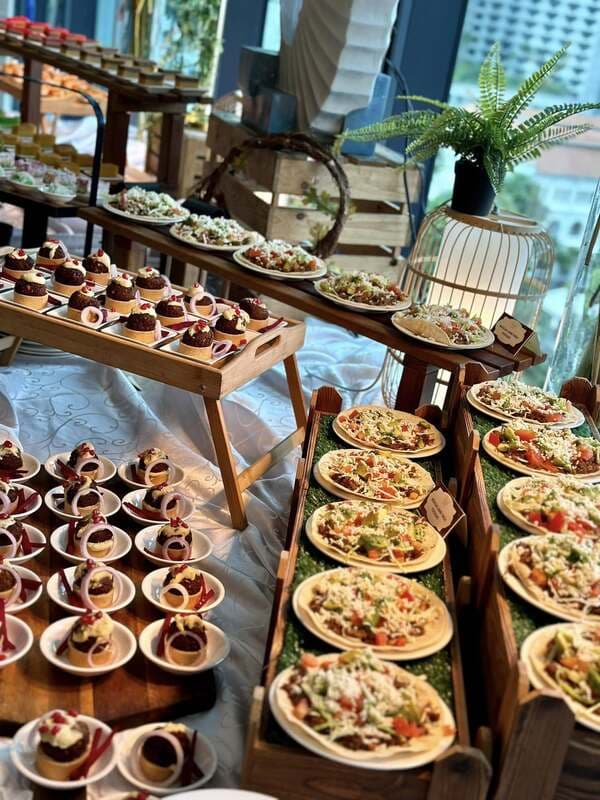 Asian Buffet - Gala (10+1 Course)