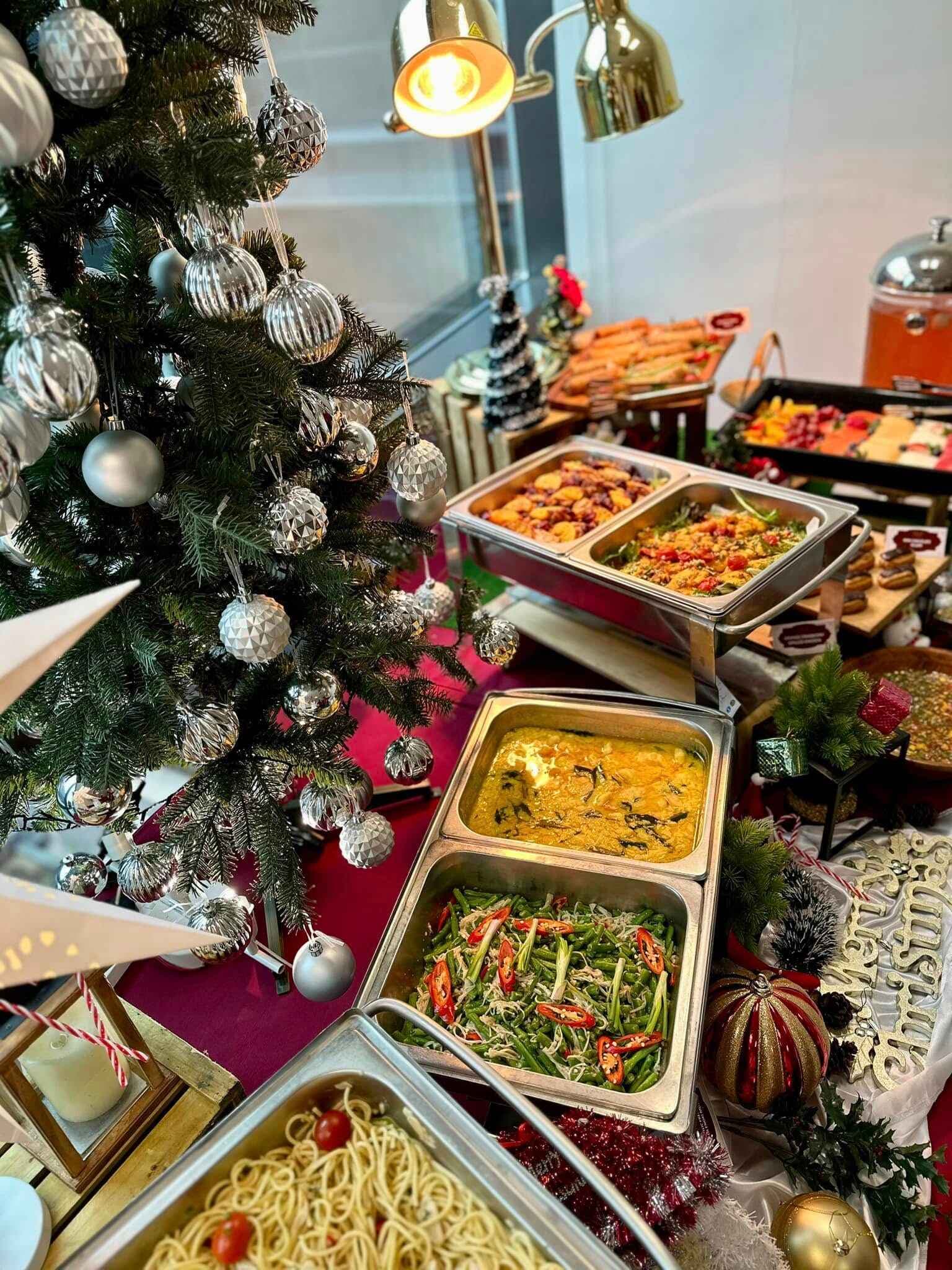 Asian Mini Buffet - Signature (8+1 Course)