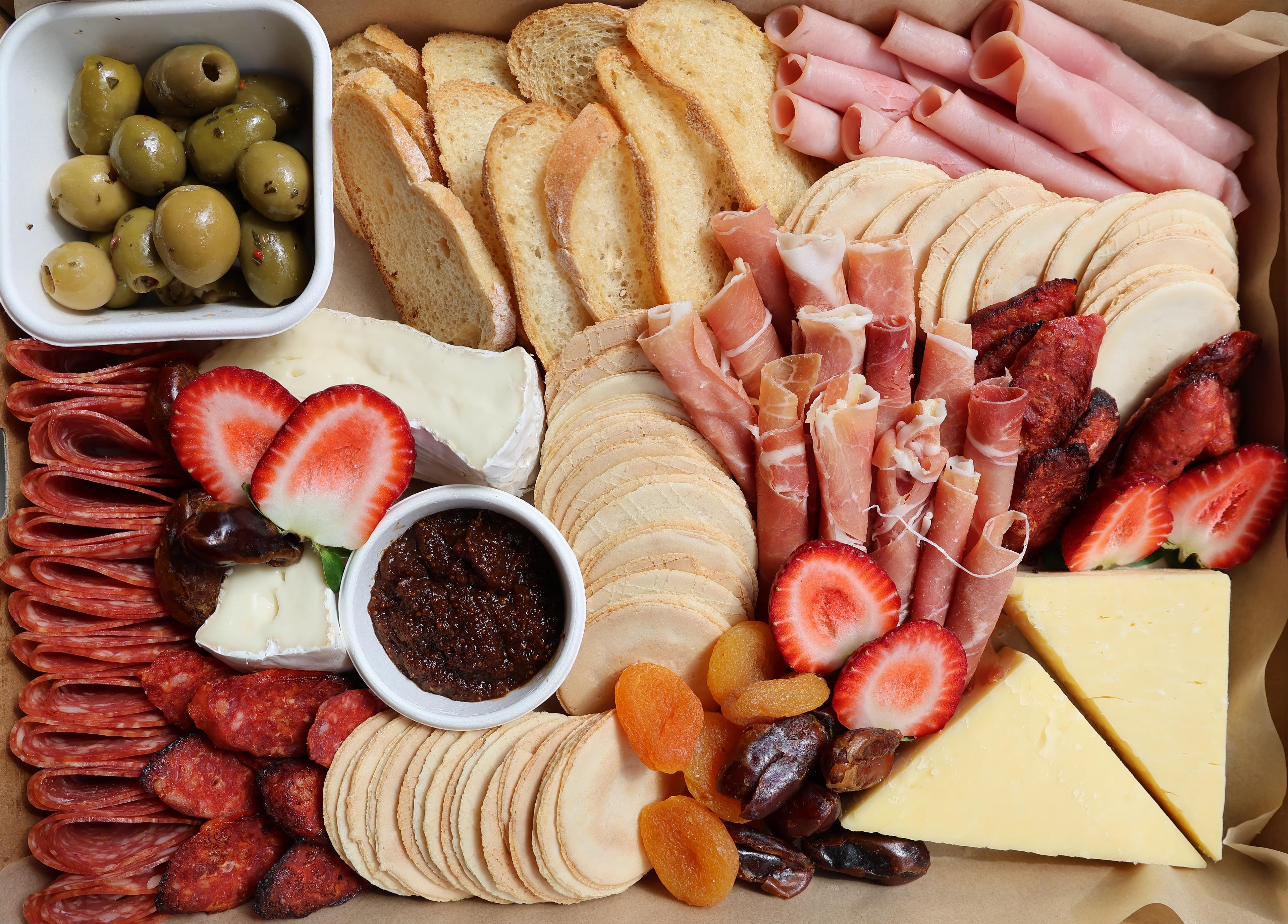 Cheese & Charcuterie Platter