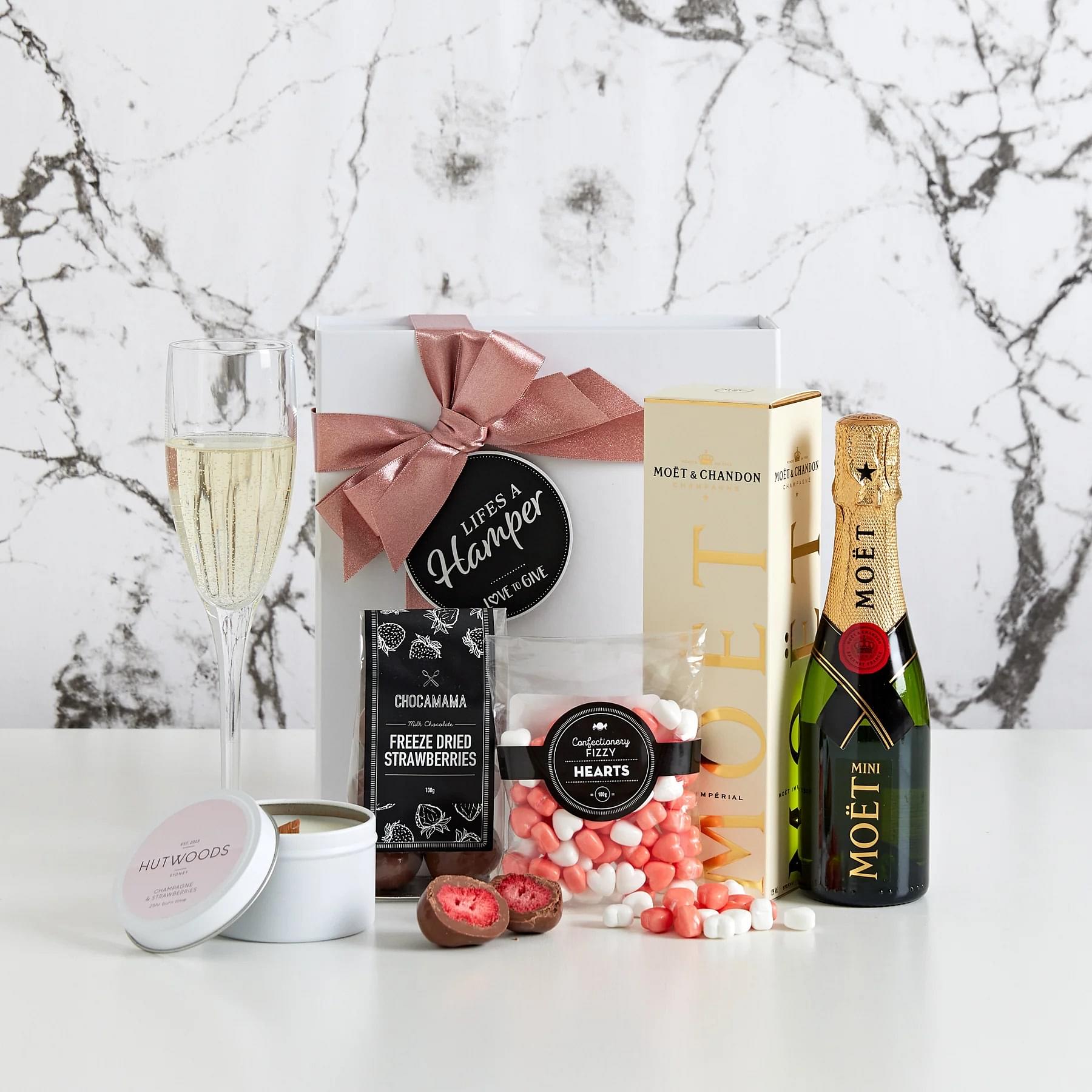 Champagne & Strawberries Gift Hamper