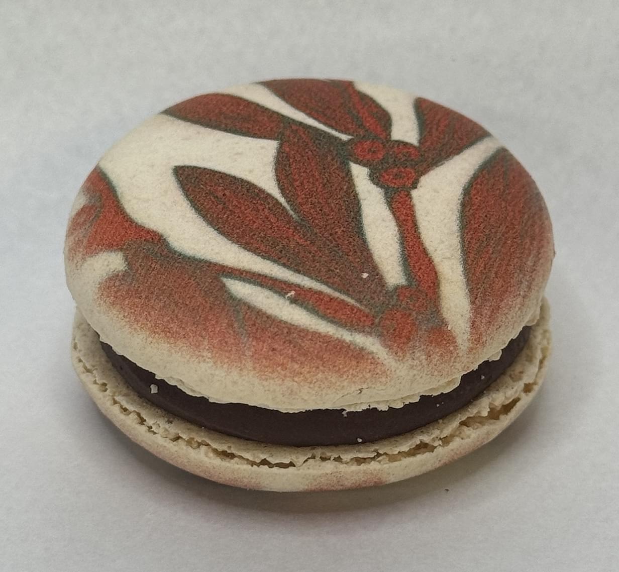 Pecan Nut Caramel Macaron