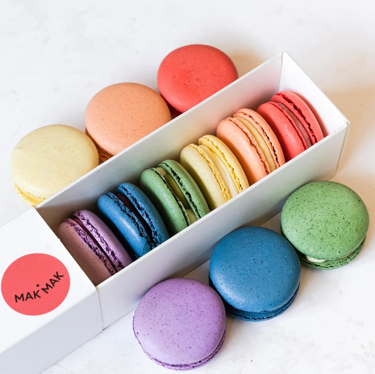 Rainbow Macarons (White Chocolate)