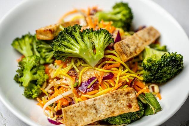 Broccoli Chilli Noodles with Tofu