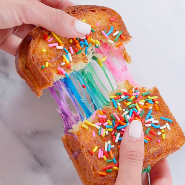 Rainbow Cheese Toast Live Station