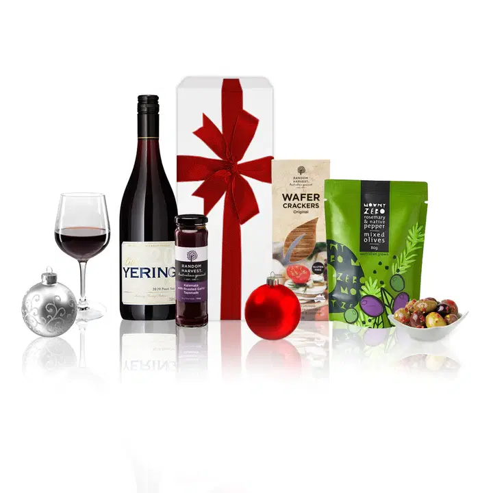 Pinot & Gourmet Treats Hamper