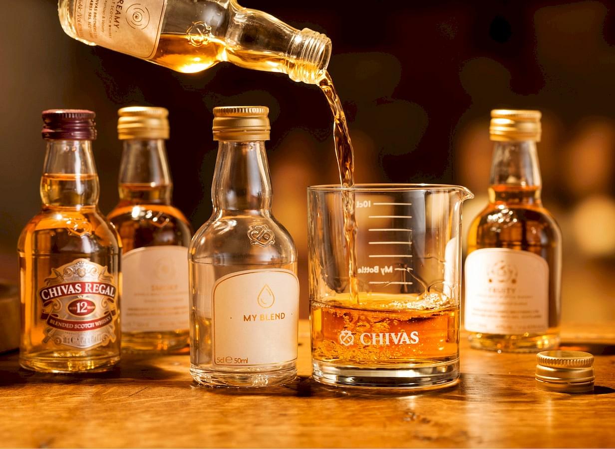 Chivas Regal Whisky Blending Gift Kit image 2