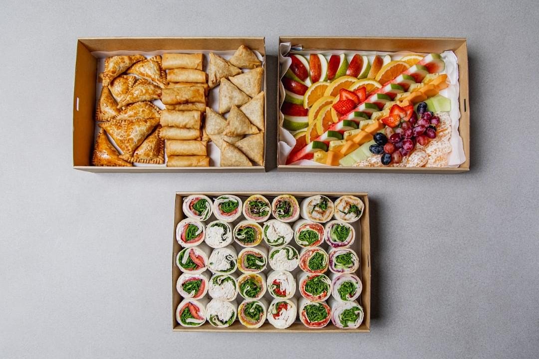 Picnic Hamper for 15 People - Vegetarian Option