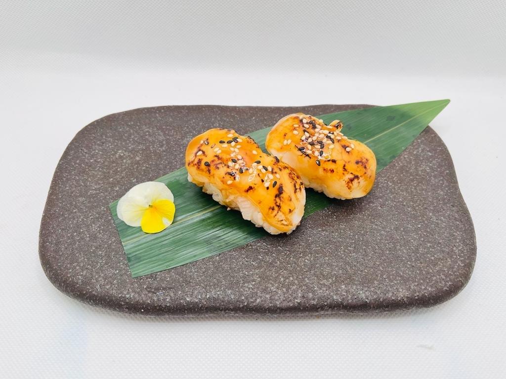 Scallop Nigiri