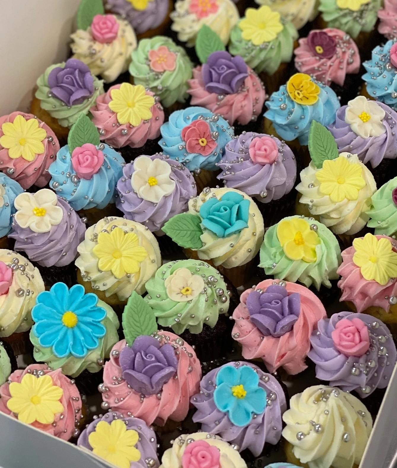 Flower cupcakes - 12