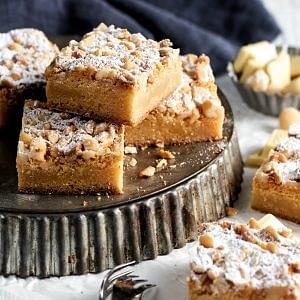 White Chocolate & Macadamia Blondie