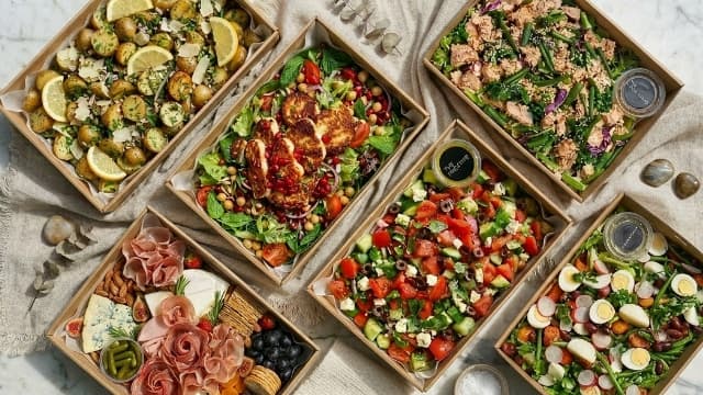 Quinoa & Halloumi Salad