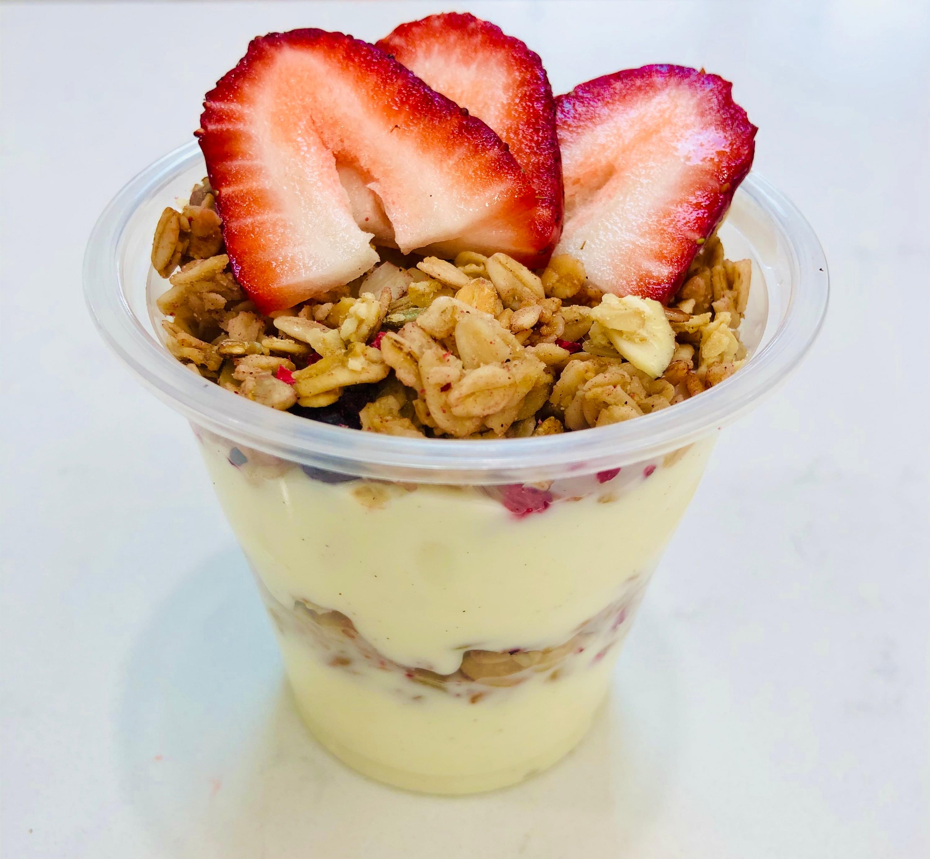 Yoghurt Granola Pots