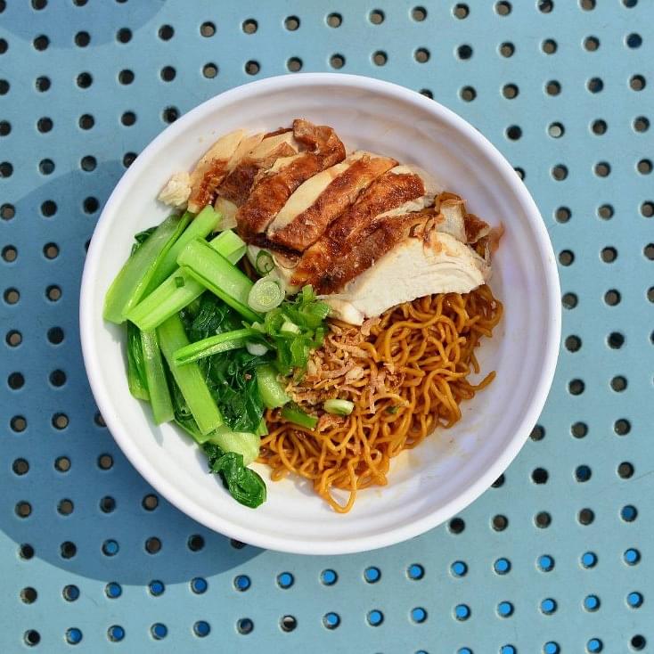 Crispy Skin Chicken Rice with Dry Noodle