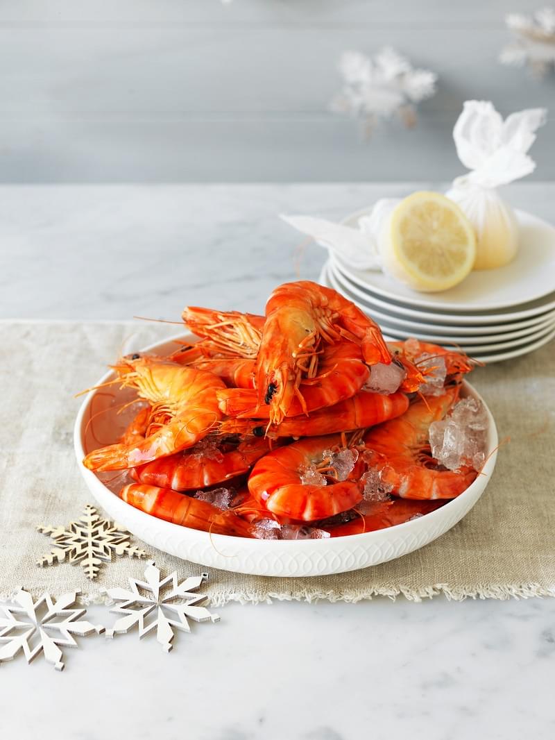 Fresh Prawns with Cocktail Sauce